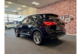 2025 MG HS Essence Plug-In Hybrid SUV