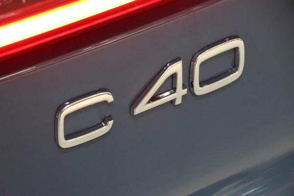 2023 Volvo C40  Recharge Twin SUV Image 5