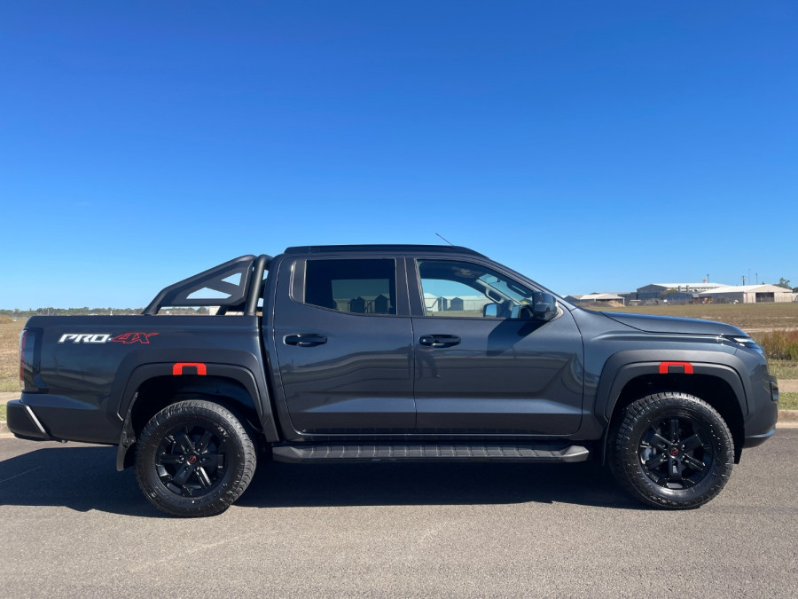 2026 Nissan Navara D27 PRO-4X Ute Image 2