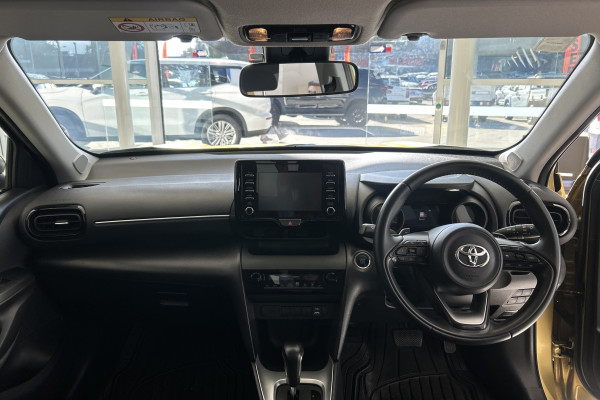 2021 Toyota Yaris Cross MXPB10R GX SUV Image 9