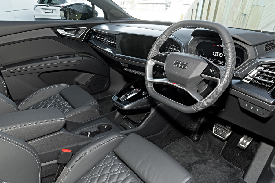 2025 MY24 Audi Q4 e-tron F4 55 SUV