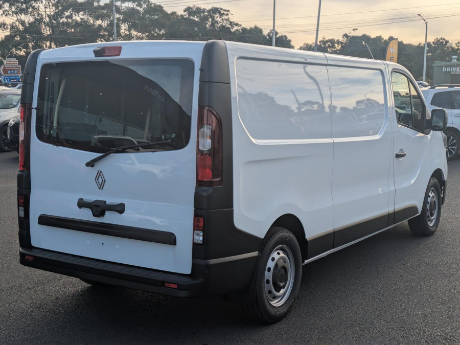 2026 Renault Trafic X82 Pro Van Image 8