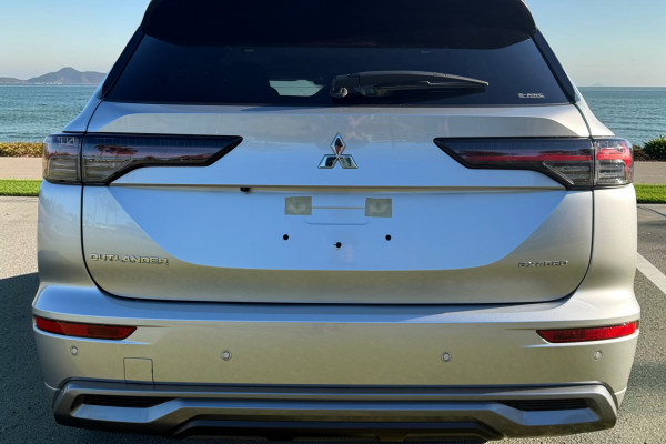 2025 Mitsubishi Outlander ZM Exceed SUV Image 7