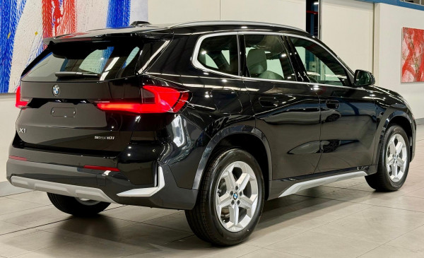 2026 BMW X1 U11 sDrive18i SUV image 4