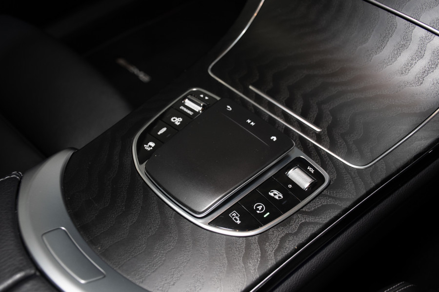 2022 Mercedes-Benz GLC-Class GLC43 AMG SUV Image 18