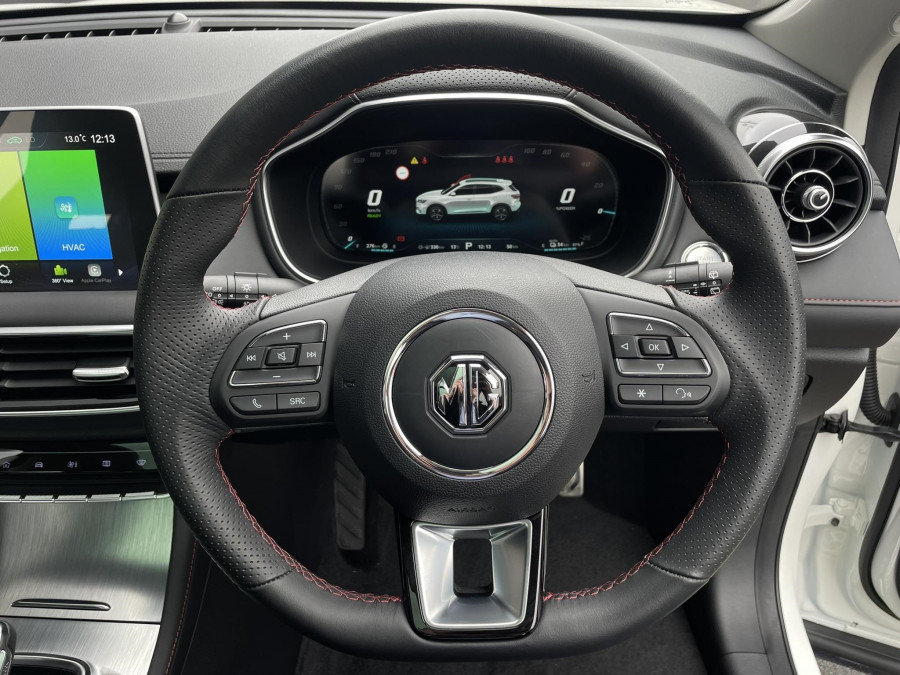 2025 MG HS Plug-in Hybrid Essence SUV Image 17