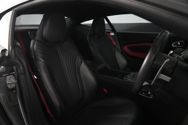 2018 Aston Martin DB11 Coupe Image 29