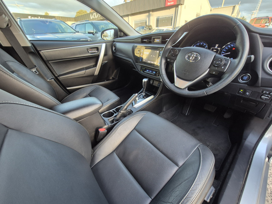 2018 Toyota Corolla ZRE172R ZR Sedan Image 13