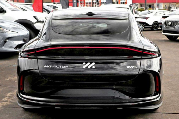 2026 MG IM5 P12L Performance Hatch Image 5