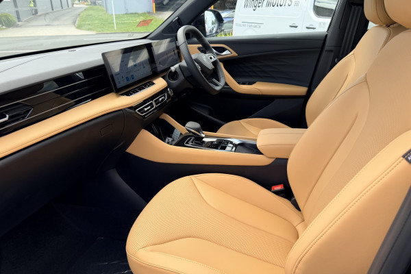 2026 MG HS Super Hybrid Essence SUV Image 9