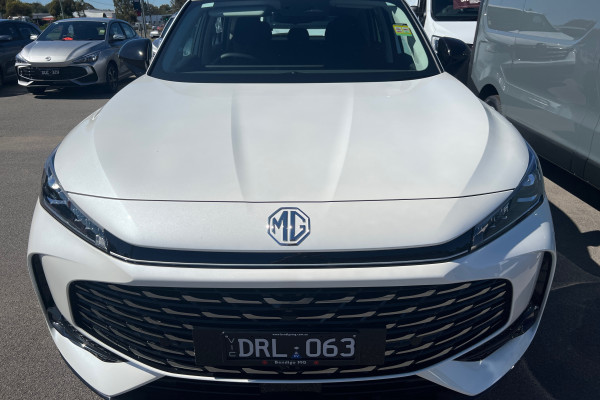 2025 MG HS AS33 Excite Hybrid SUV Image 2