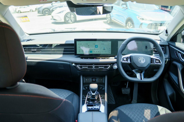 2025 MG HS AS33P Super Hybrid Excite SUV Image 17