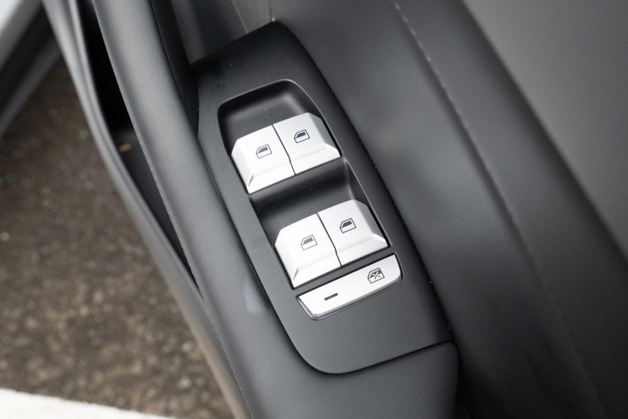 2025 MG MGS5 EV ZS3EM Essence 49 SUV Image 23