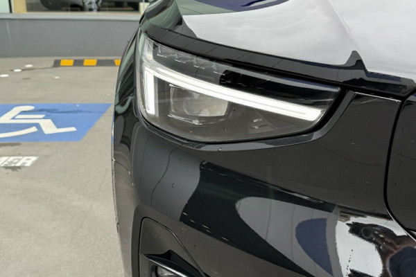 2024 MY25 Volvo EX40  Black Edition SUV Image 4