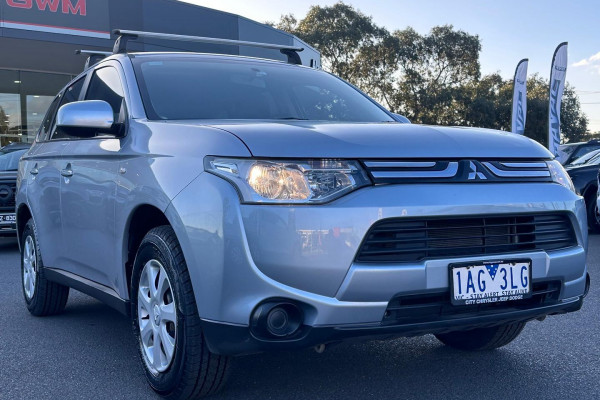 2012 MY13 Mitsubishi Outlander ZJ ES SUV Image 9