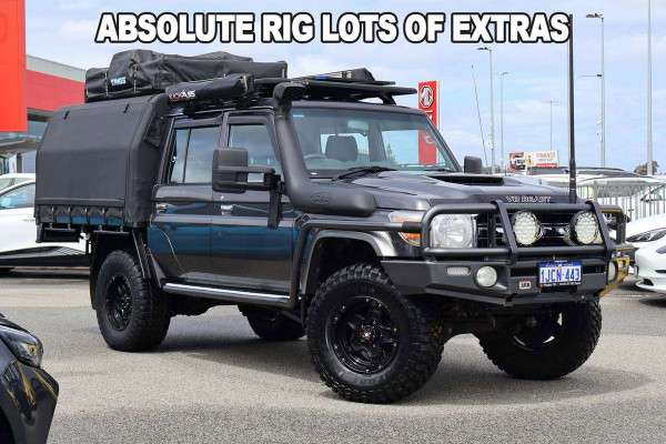 2017 Toyota LandCruiser VDJ76R GXL Dual Cab Chassis Image 1