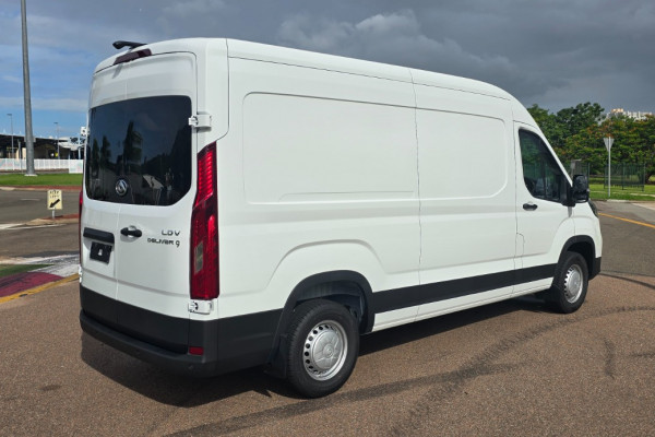 2025 LDV Deliver 9  Mid Roof LWB Van Image 12