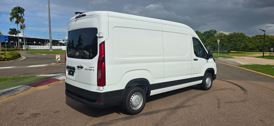 2025 LDV Deliver 9  Mid Roof LWB Van Image 12