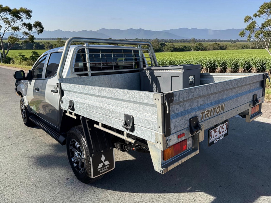 2023 Mitsubishi Triton MR GLX Cab Chassis Image 4