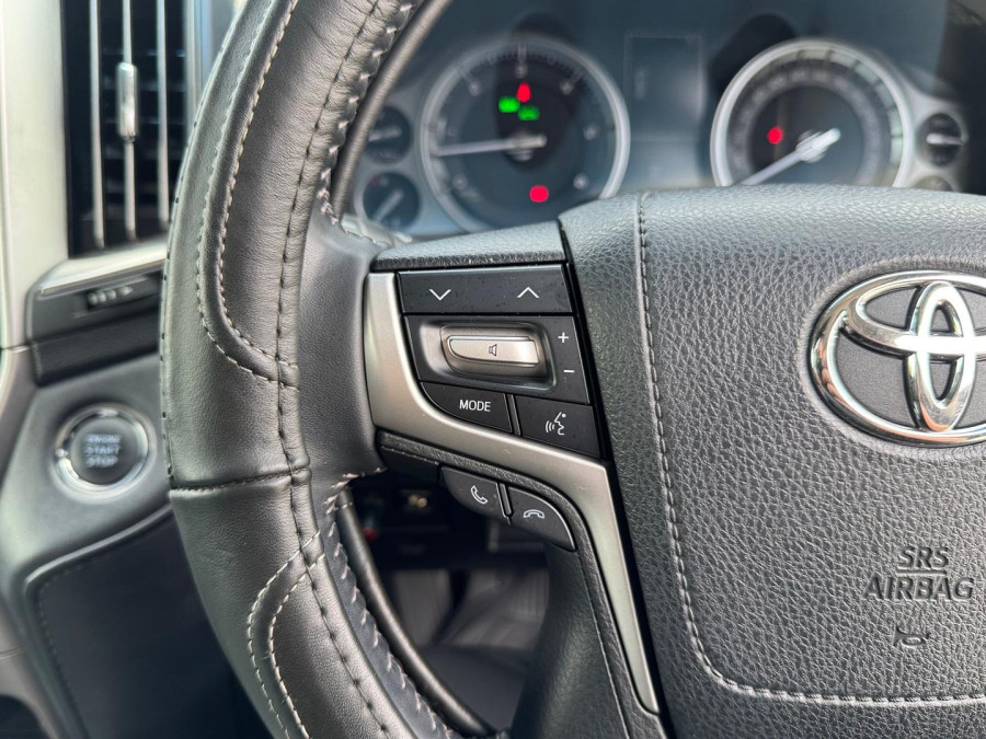 2019 Toyota LandCruiser VDJ200R VX SUV Image 23