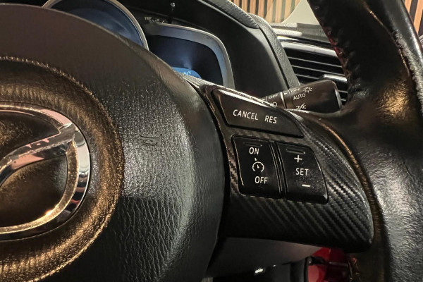 2015 Mazda 3 BM5438 SP25 Hatch Image 12