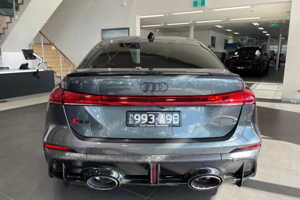 2026 Audi RS 5 Sedan Image 4