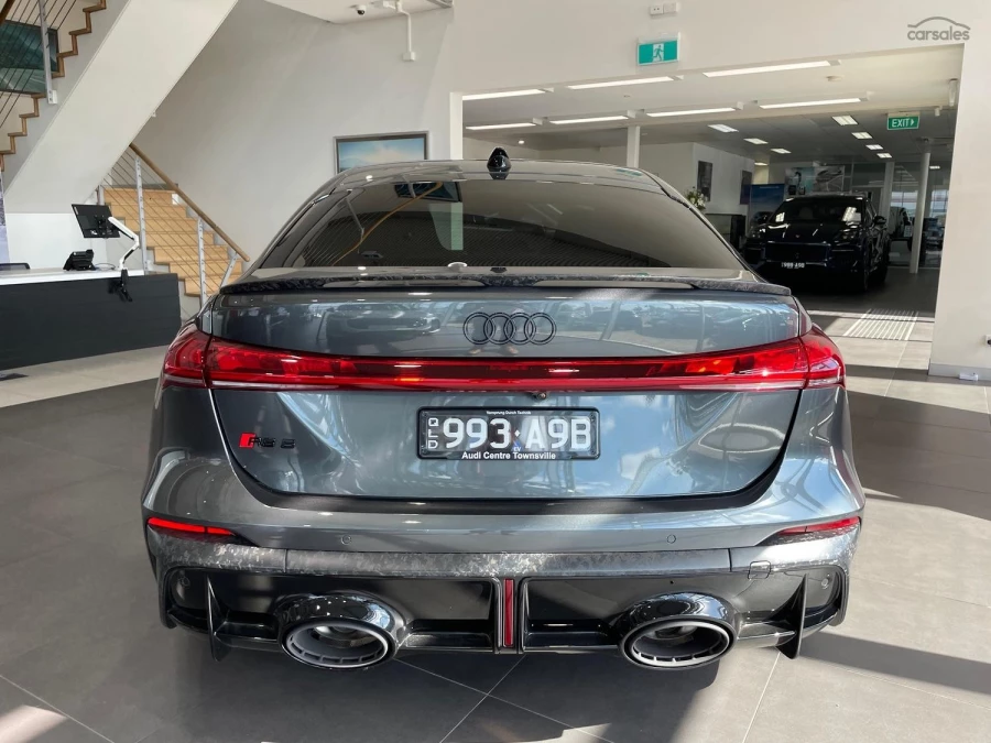 2026 Audi RS 5 Sedan Image 4