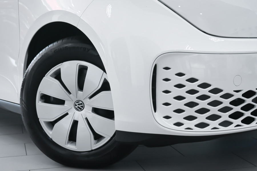 2024 MY25 Volkswagen ID. Buzz Cargo EBN BEV550 Van Image 6