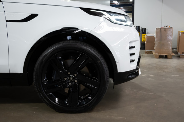 2026 Land Rover Discovery Series 5 D350 Dynamic SE SUV image 24