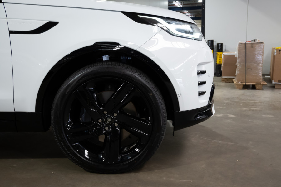 2026 Land Rover Discovery Series 5 D350 Dynamic SE SUV