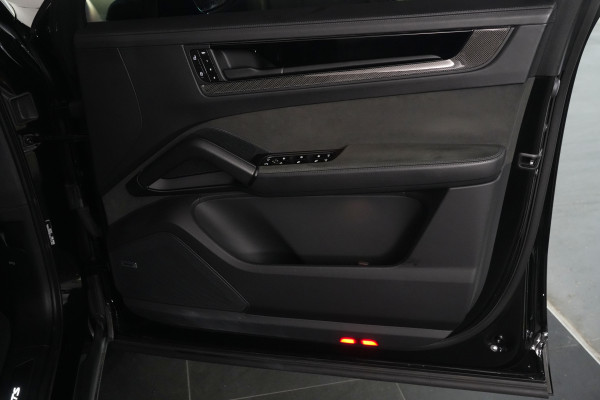 2024 Porsche Cayenne GTS Coupe Image 47
