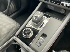 2024 Mitsubishi Outlander ZM ES SUV image 18
