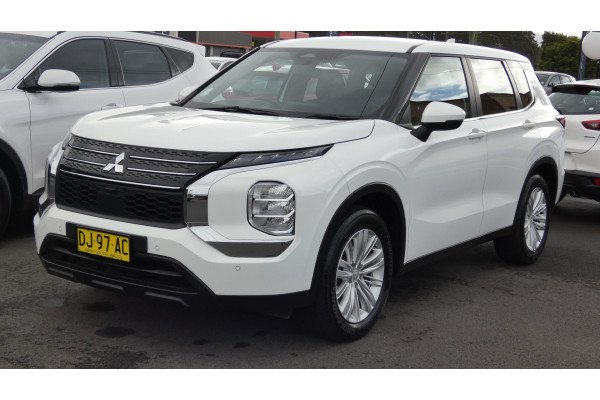 2023 Mitsubishi Outlander ZM MY23 ES 7 SEAT 2WD SUV