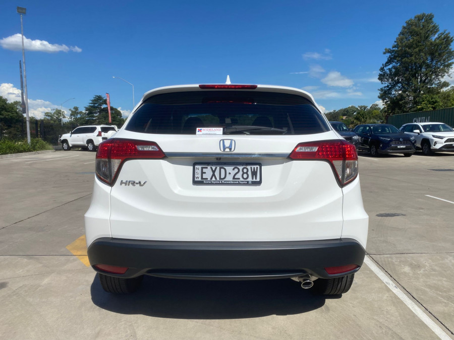 2019 Honda HR-V  VTi SUV Image 6