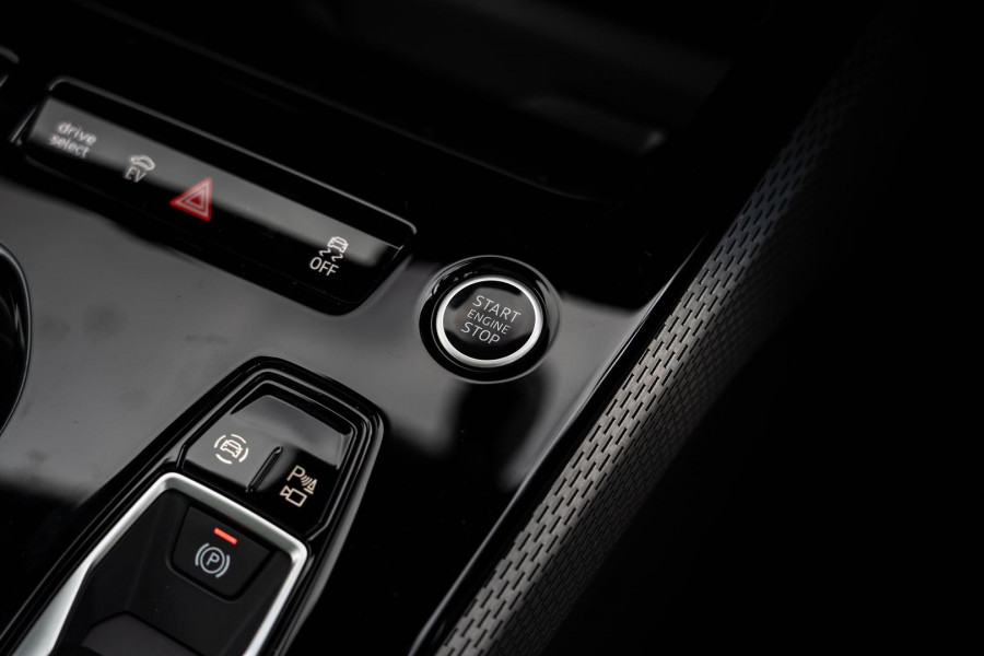 2025 Audi A5 B10 e-hybrid S-Line Hatch