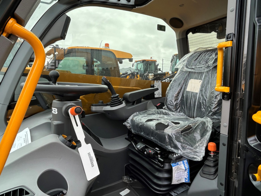 2026 JCB TELEHANDLER - AG Telescopic Handler Image 6