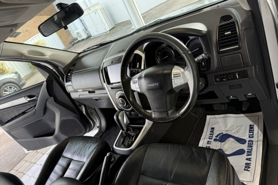 2017 Isuzu MU-X LS-T SUV Image 15