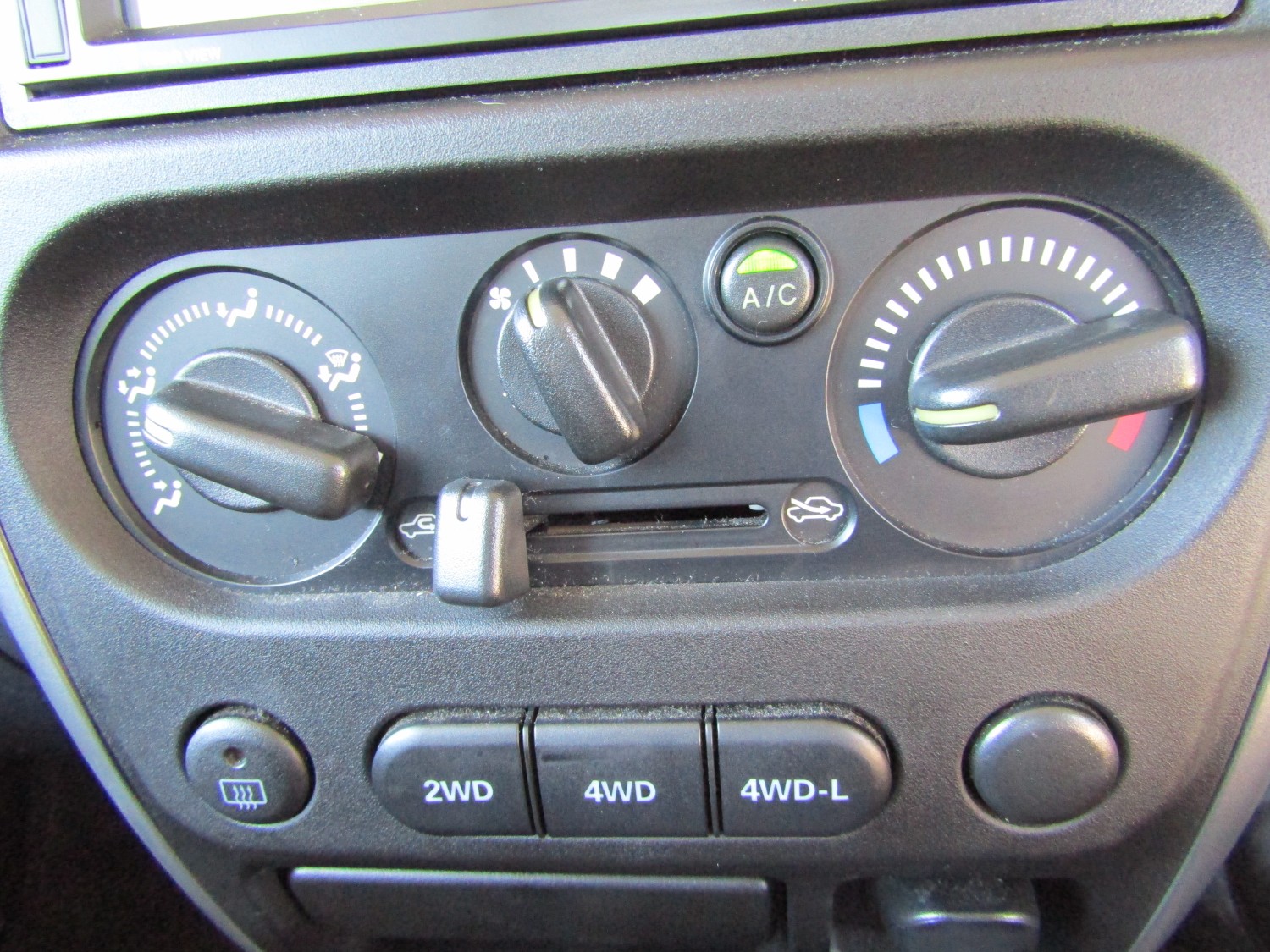 2011 Suzuki Jimny SUV Image 29