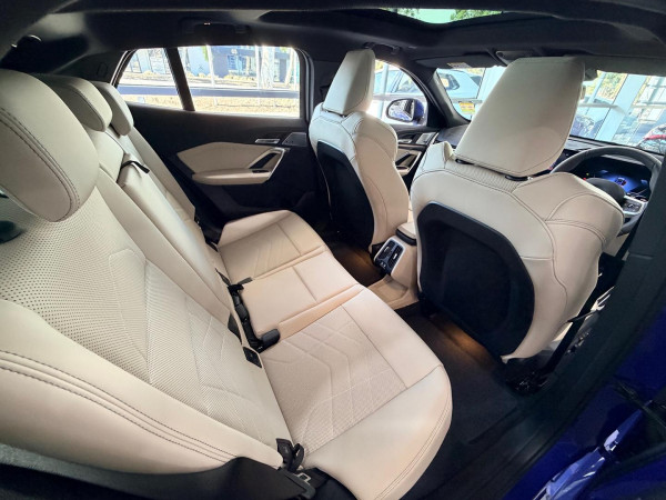 2025 BMW iX2 U10 eDrive20 M Sport SUV image 11