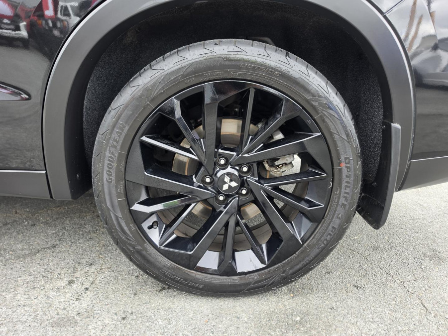 2023 Mitsubishi Outlander ZM Black Edition SUV Image 11