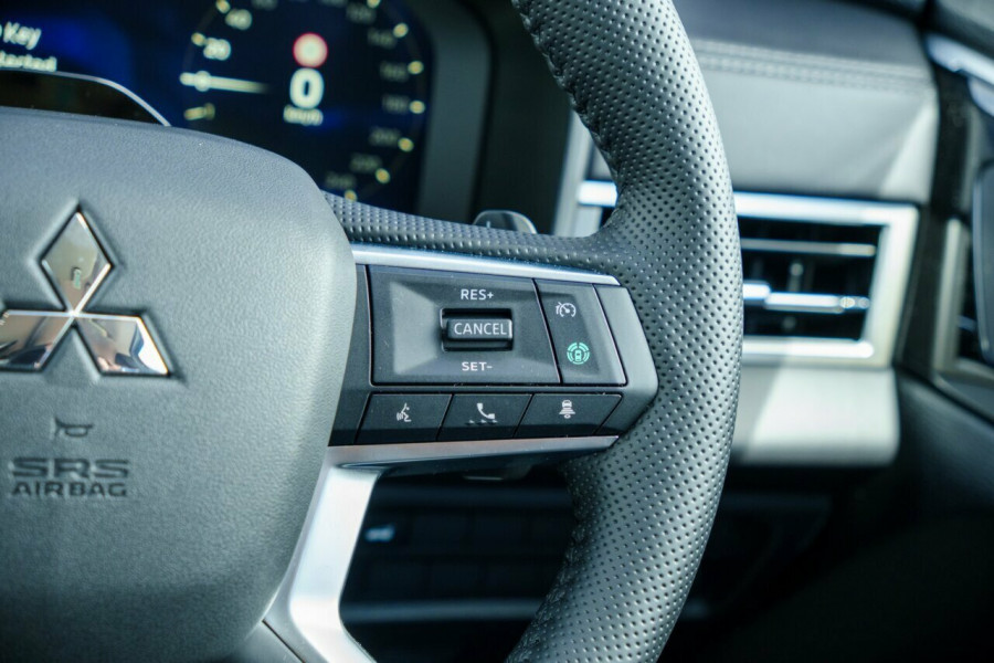 2025 Mitsubishi Outlander ZM Exceed SUV Image 13