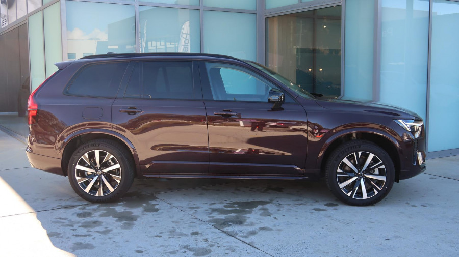 2025 MY26 Volvo XC90 L Series Plus T8 Plug-in Hybrid Dark SUV Image 5