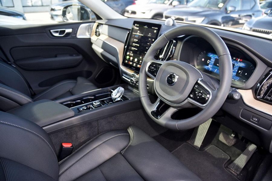 2025 MY26 Volvo XC60 UZ Ultra B5 Dark SUV Image 9