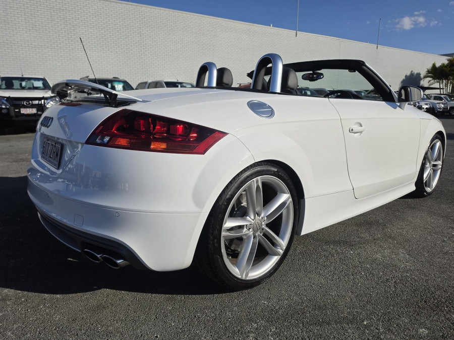 2009 Audi TTS 8J  Convertible Image 7