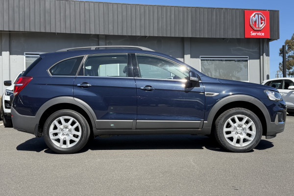 2017 Holden Captiva CG Active SUV Image 4