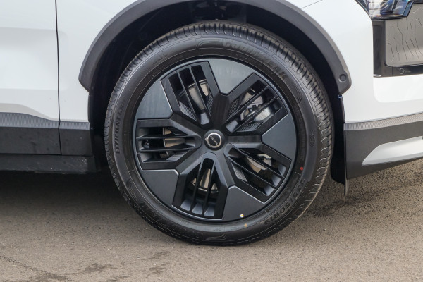 2027 MY26 Volvo EX30 Cross Country  Ultra Twin Motor Performance SUV image 20