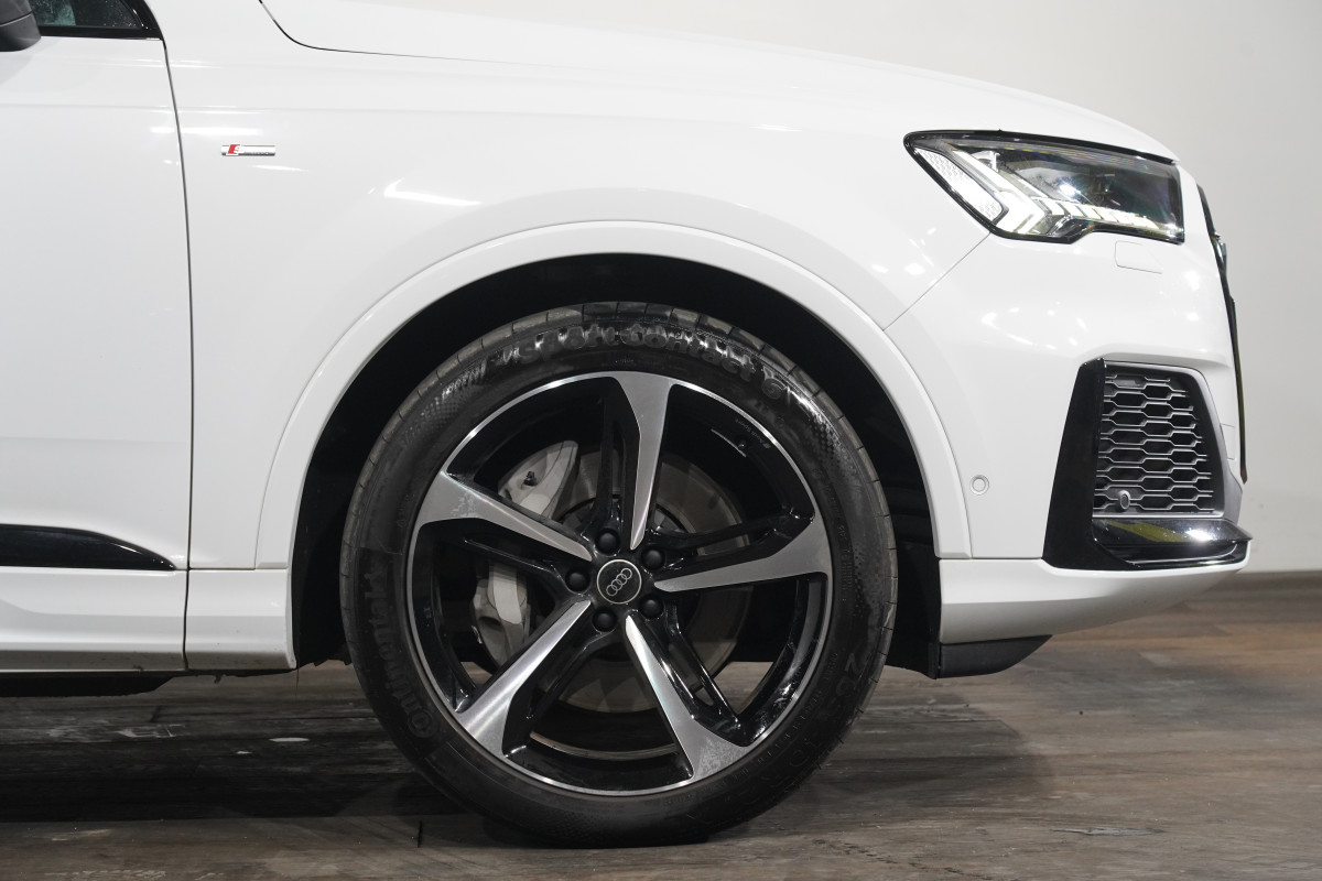 2023 Audi Q7 55 Tfsi S Line Quattro Mhev SUV Image 5
