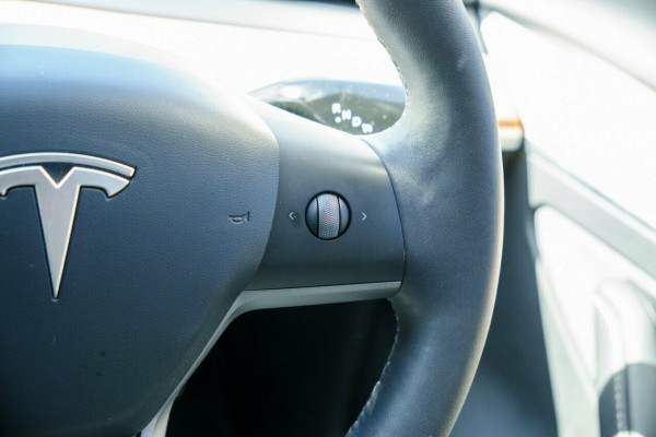 2022 Tesla Model 3  Rear-Wheel Drive Sedan Image 13