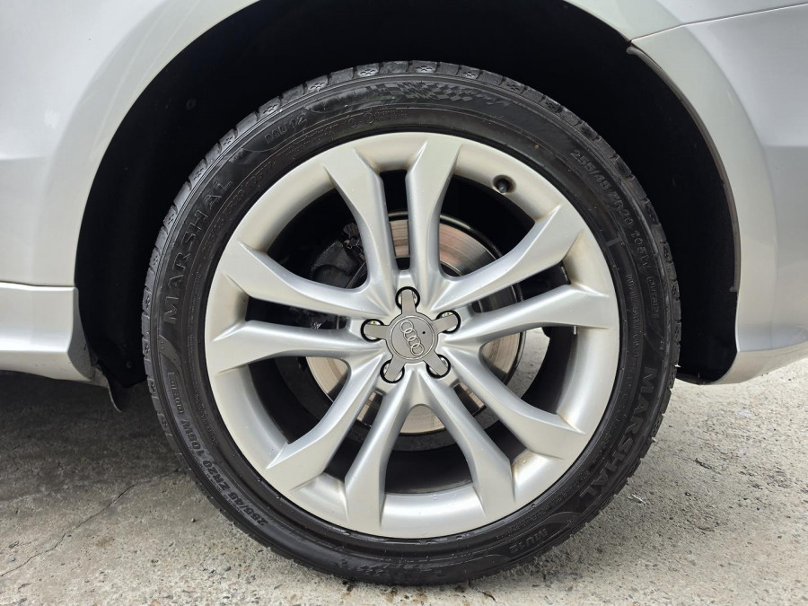 2013 Audi SQ5 8R TDI SUV Image 11