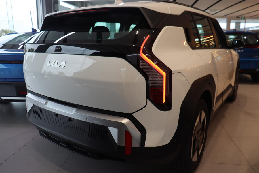 2026 MY27 Kia EV3 SV Air Long Range SUV Image 9